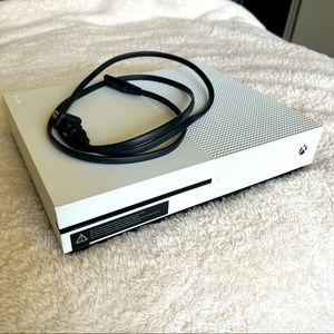 Xbox One S Console Model 1681